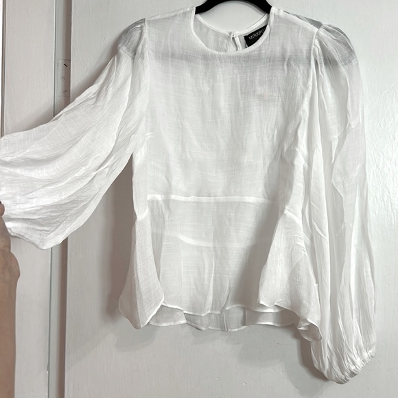 MINKPINK FLOWY WHITE BLOUSE - Picture 2 of 7